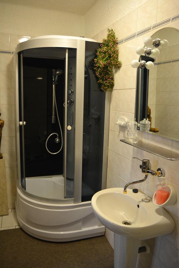 Hotel Posta เดชชิน ภายนอก รูปภาพ